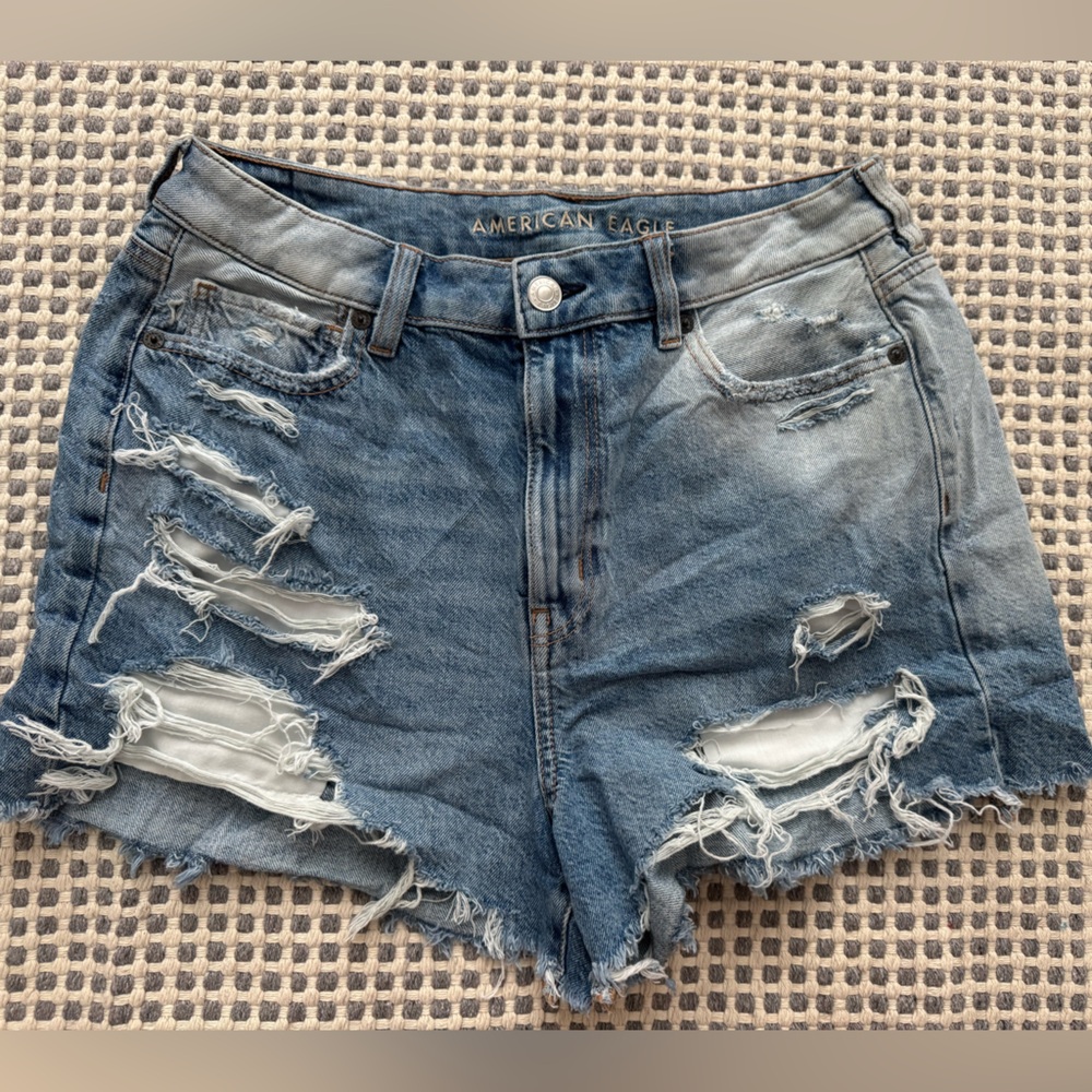 American Eagle Mom Short